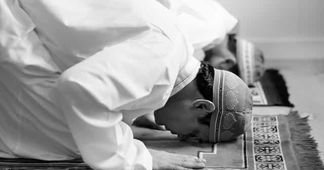 তারাবির নামাজ পড়ার নিয়ম ও দোয়া